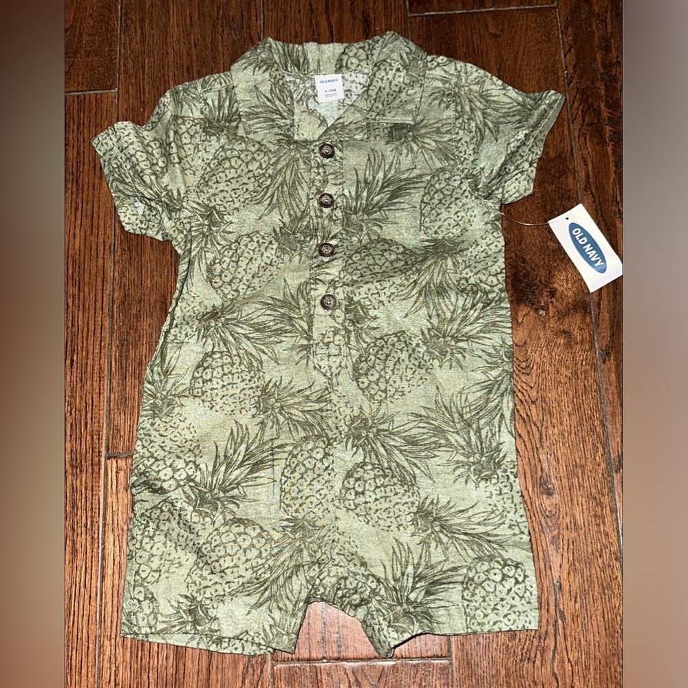 NWT OLD NAVY 6-12 romper